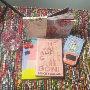 Book Box: Sun-Soaked Mystery + Cute Extras